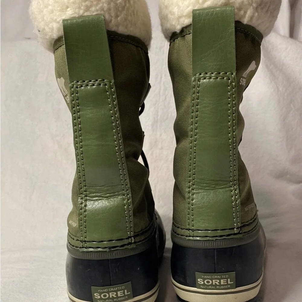 Sorel Olive Green and Black Women's Insulated Winter Boots with Shearling Cuff